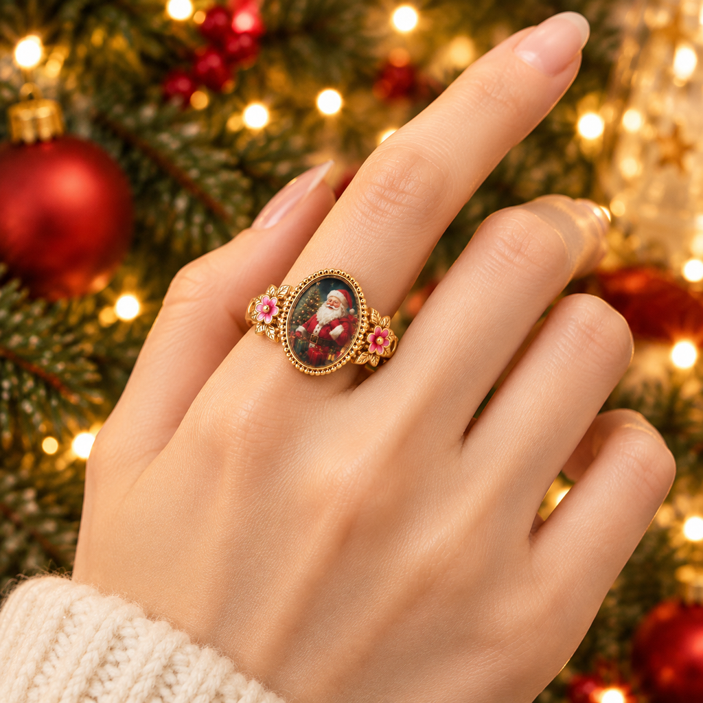 Vintage Santa Christmas Statement Ring for Women, Gold Plated Retro Santa Portrait Oval Ring, Holiday Festive Jewelry Christmas Gift with Gift Box