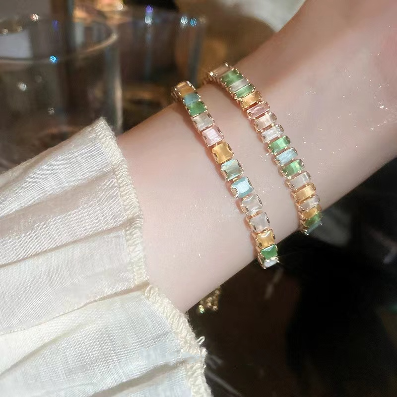 Colorful adjustable bracelet