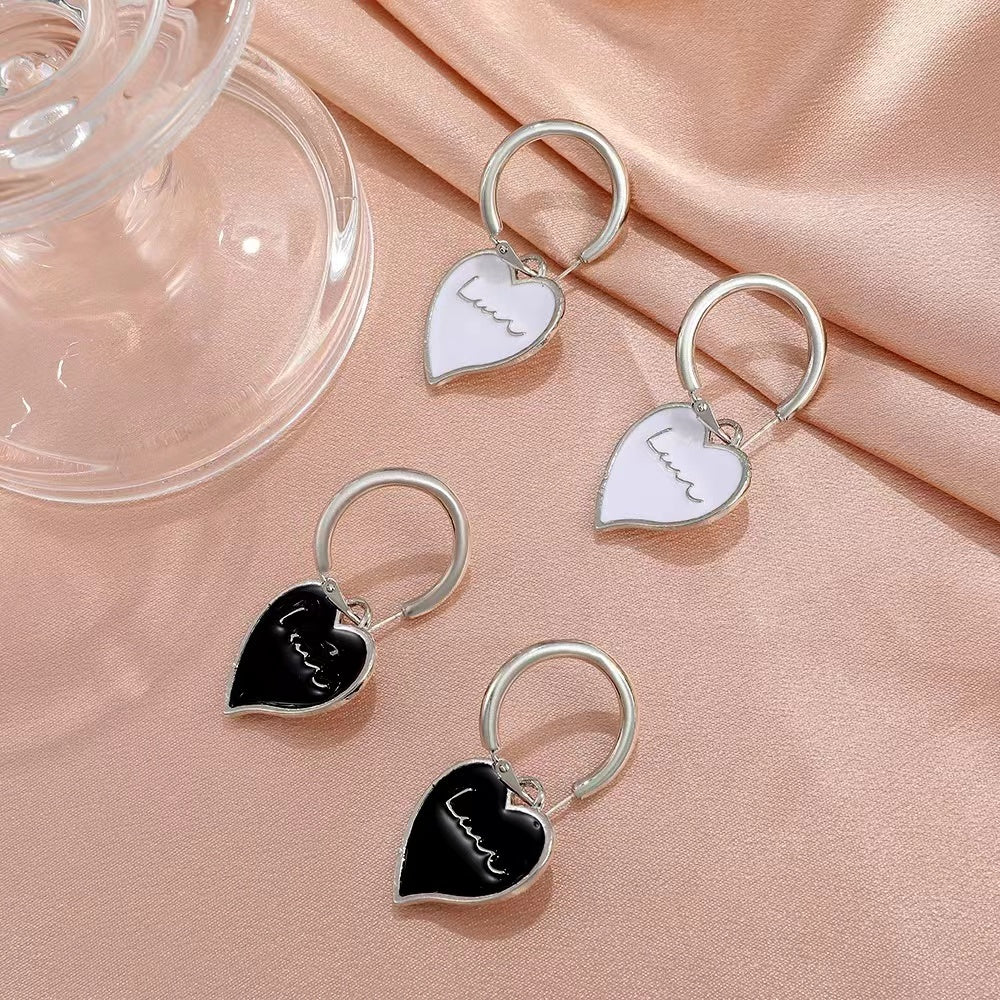 Heart shape ladies earrings