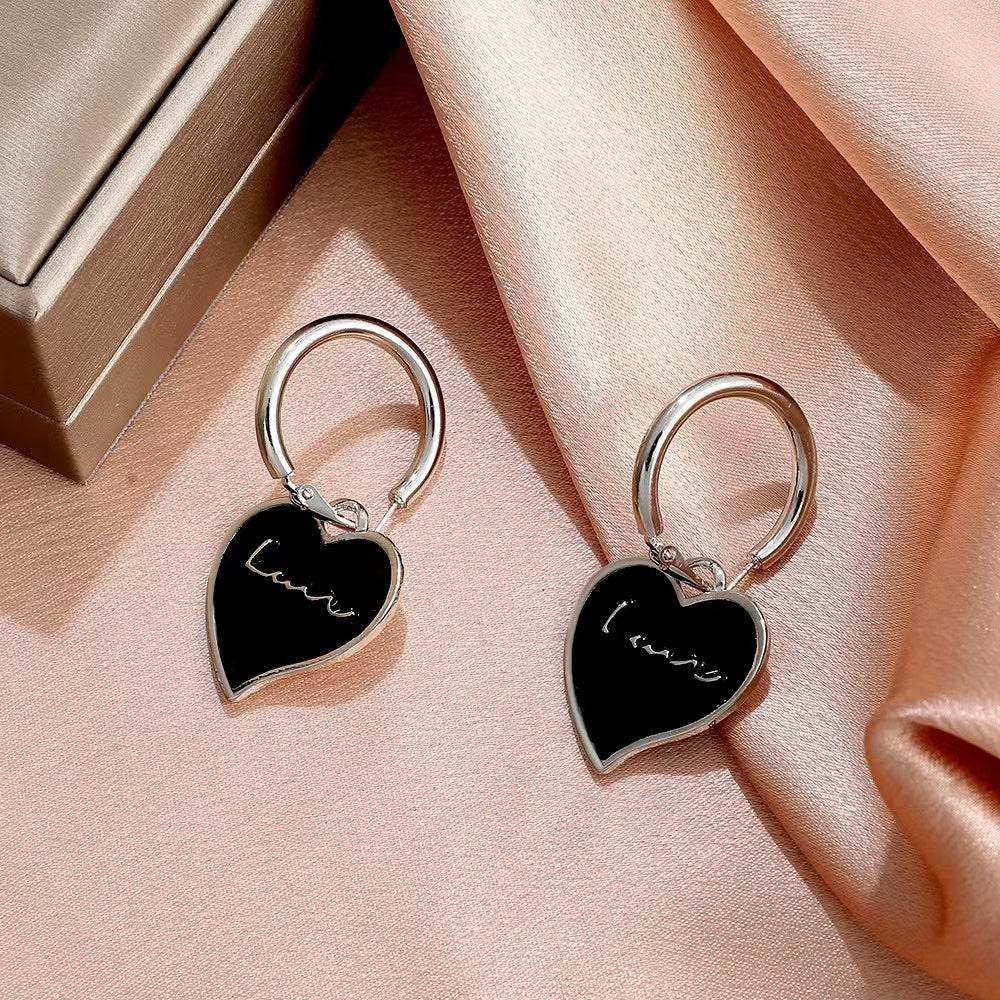 Heart shape ladies earrings