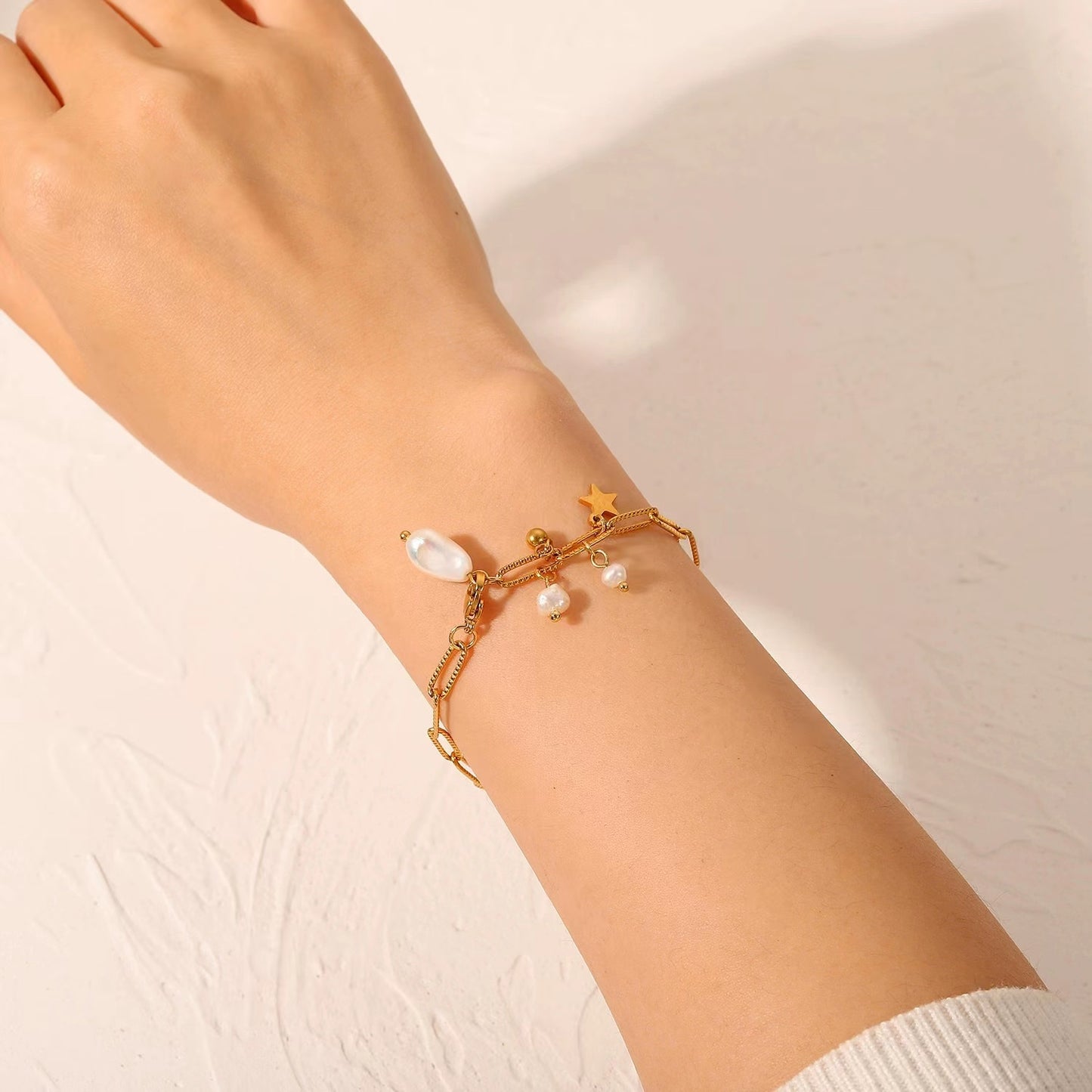 18K gold plating bracelet with genuine freshwater pearls + star shape pendant