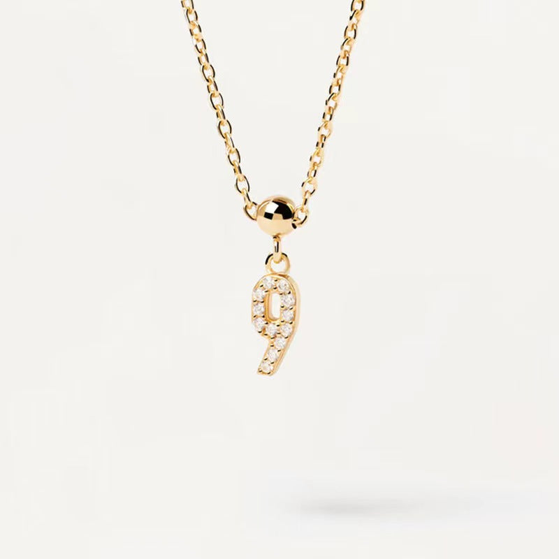 The figure with CZ of entry luxury necklace and bracelet sets