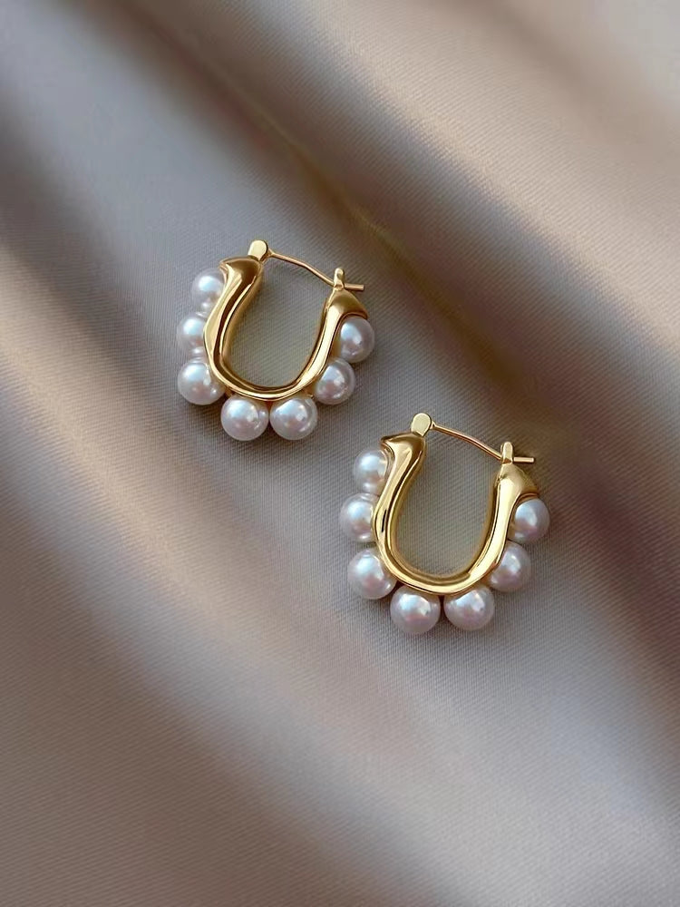 Retro U-shaped pearl earrings female summer niche design