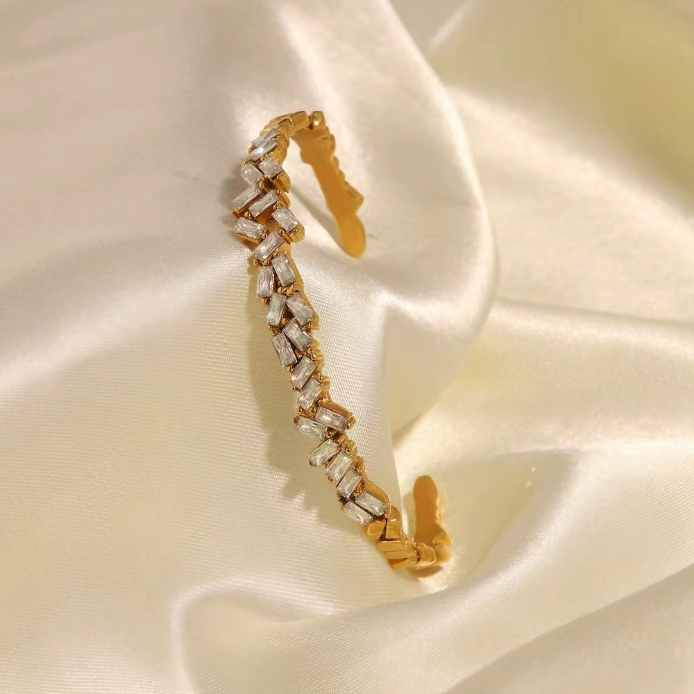 Creative design bracelet