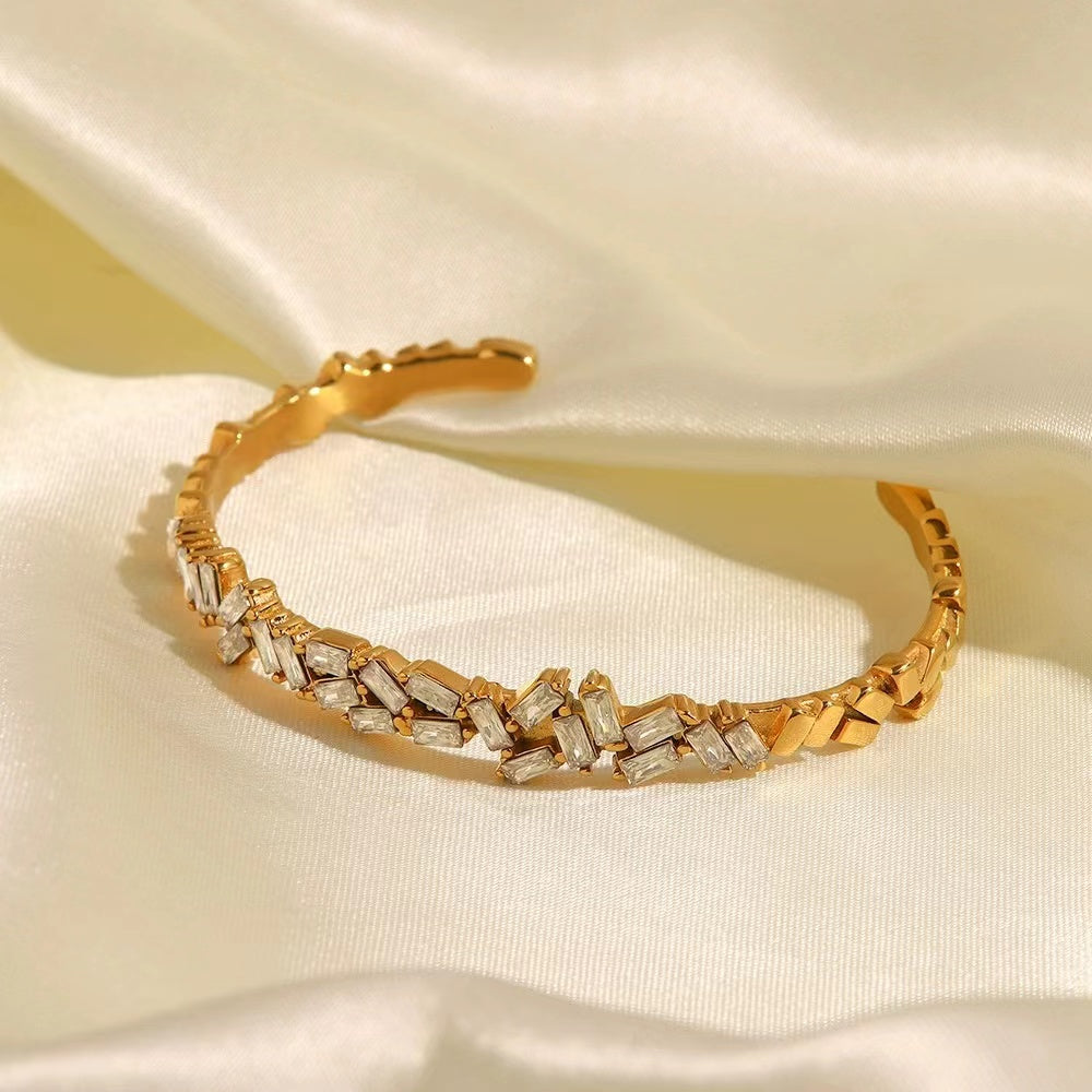 Creative design bracelet