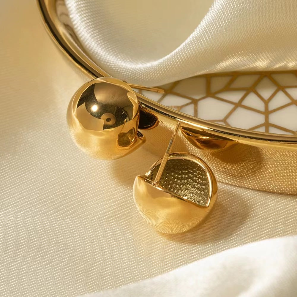 18K gold special shape of ladies earrings