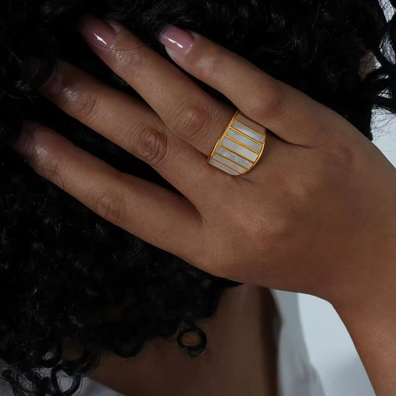 Special design 18k gold plating+shell ladies rings