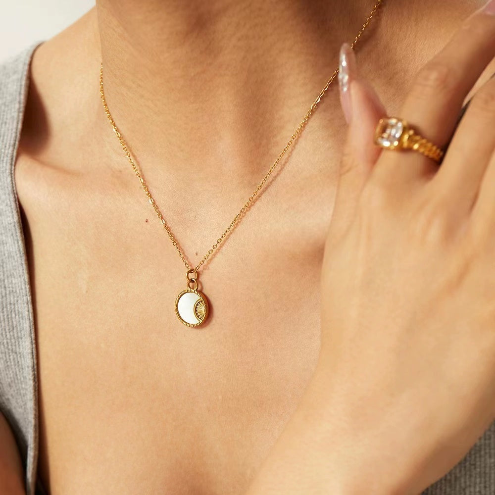 18k plating gold with pave Shell Necklace oval Sunm or Moon or face pendant necklace