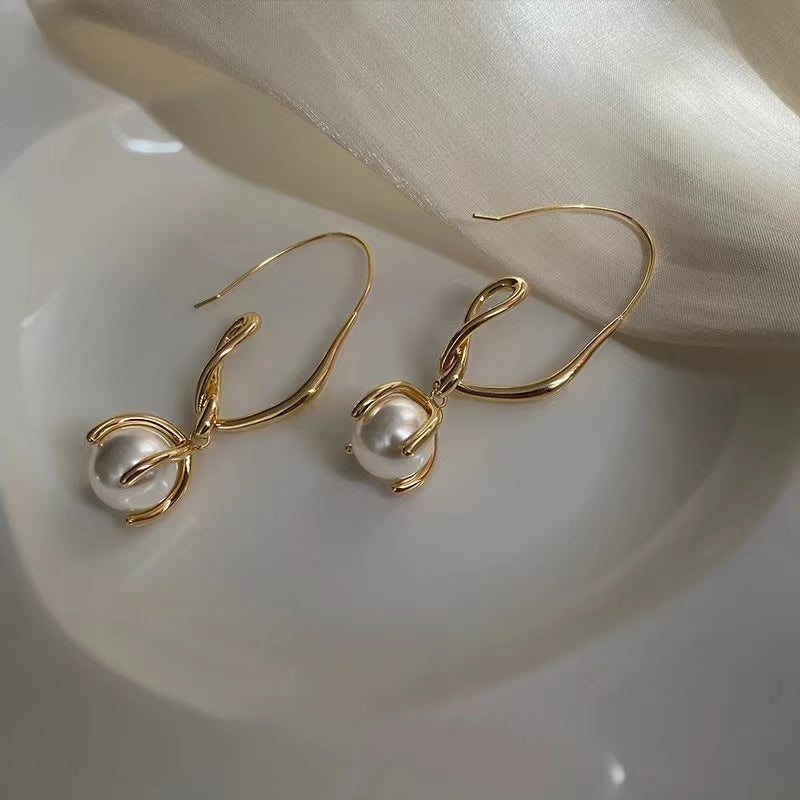 18k Gold simple and cool styles of earrings