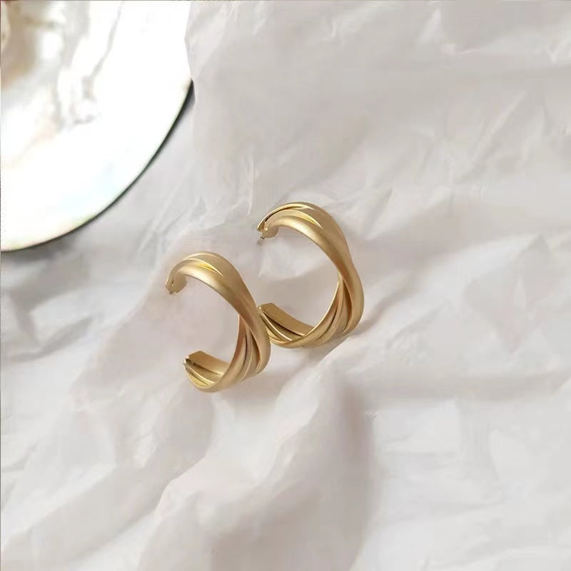 18k Gold simple and cool styles of earrings