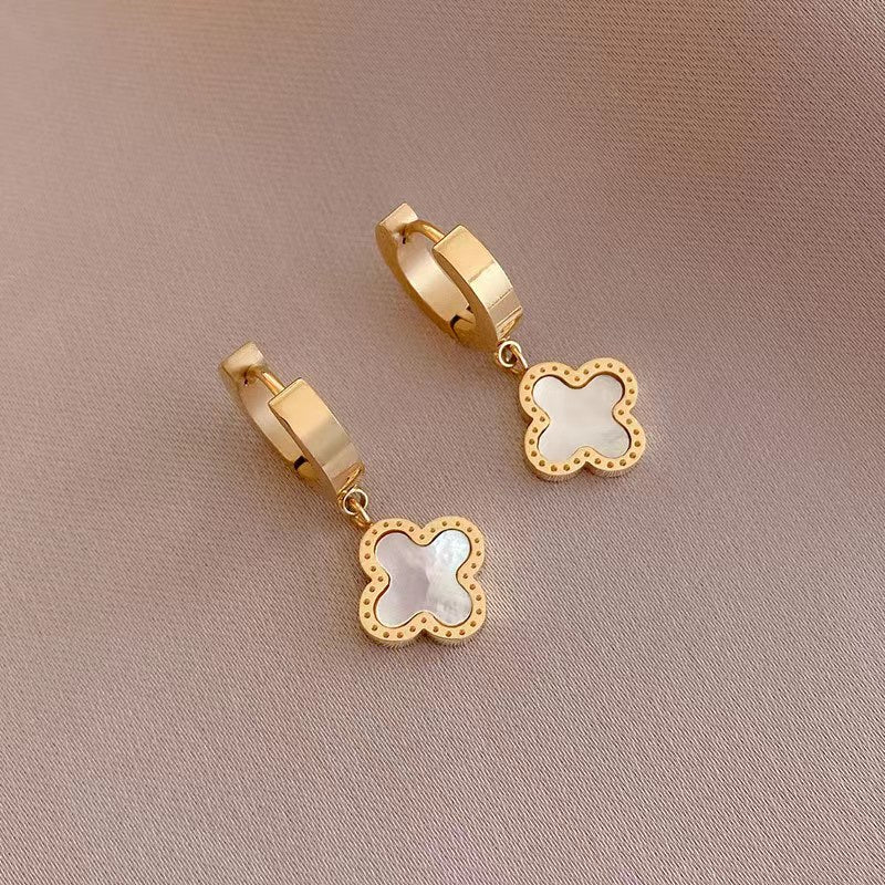 Fashion earrings