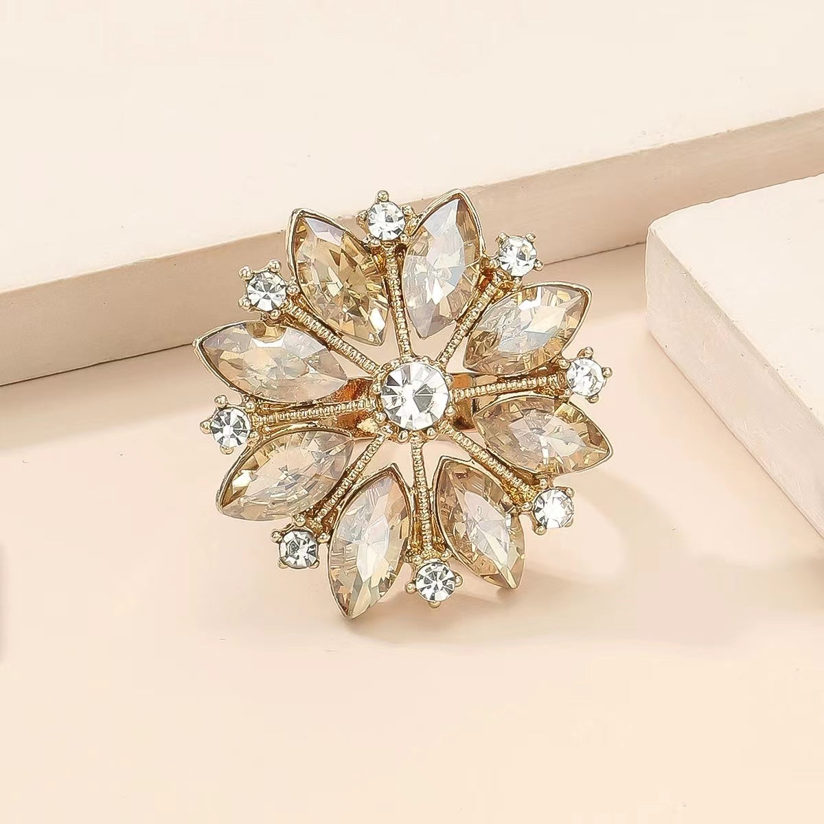 Diamonds big flower rings