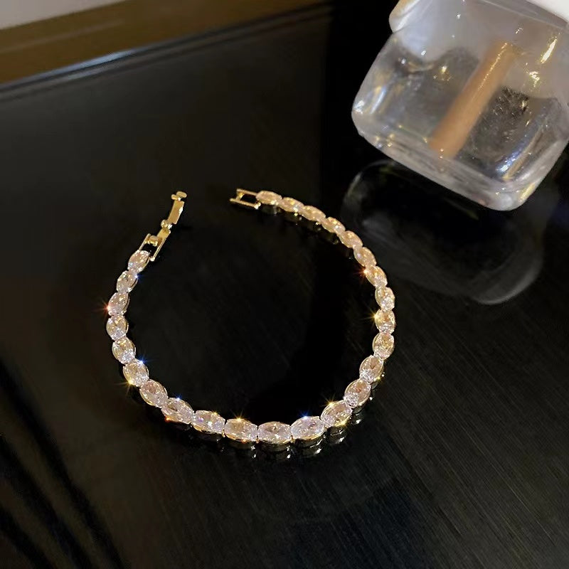18K Gold or Rhodium Cubic Zirconia fashion bracelet