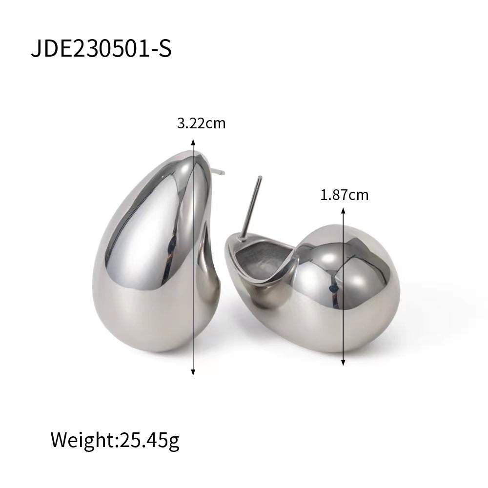 Drop shape unique design of earrings