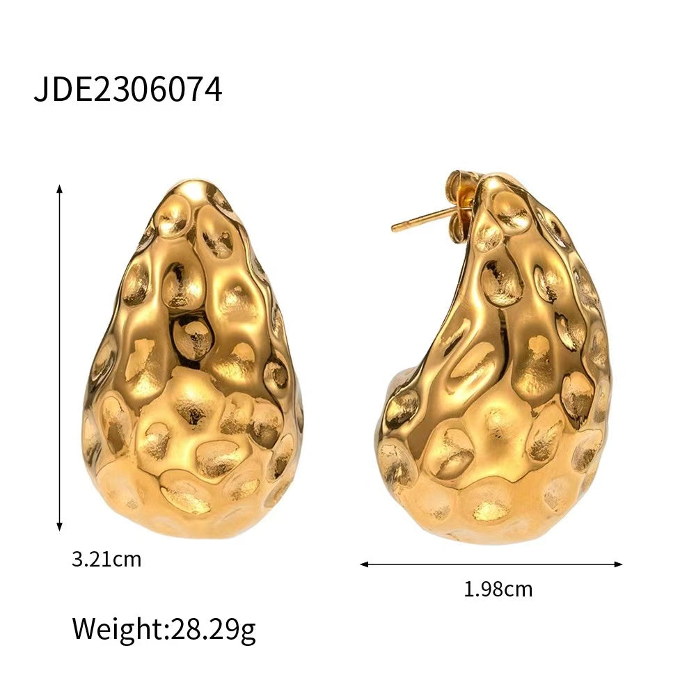 Drop shape unique design of earrings