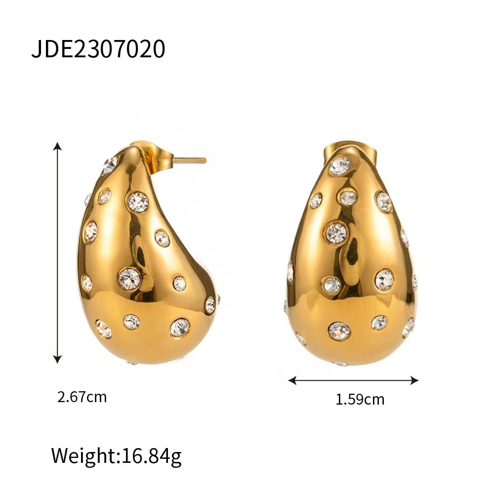Drop shape unique design of earrings