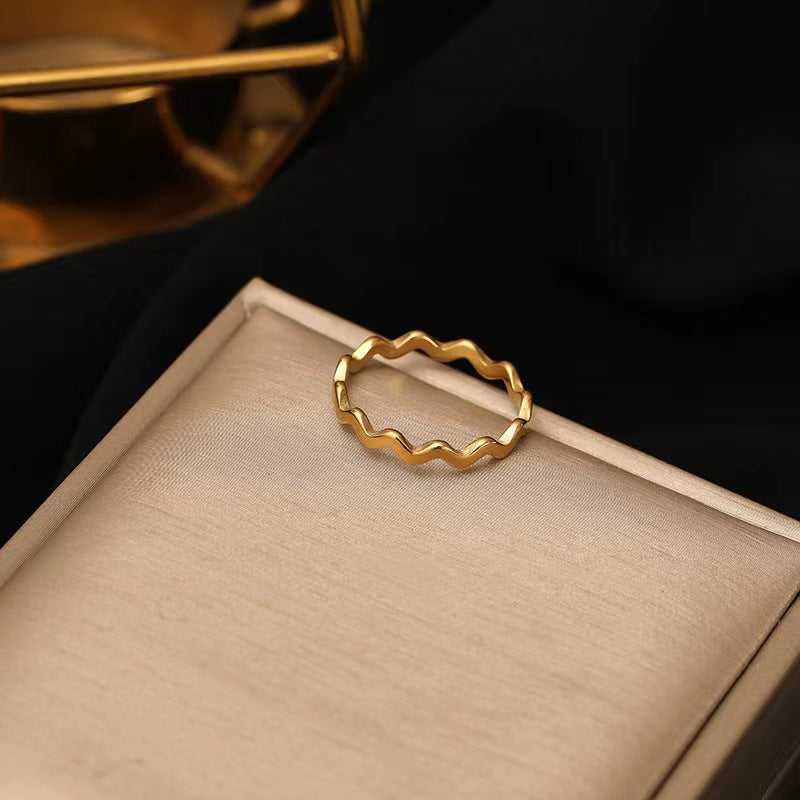 Entry luxury wave rings
