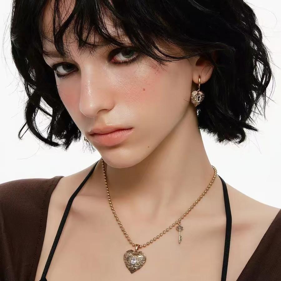 Women's Retro Love Lock Series Asymmetric Hook Earrings - 0.25Ct - 0.49Ct Heart Cut, Alloy Copper, Hypoallergenic, Non-Fading, Artistic Charm Hook, Business Costume Jewelry, Carabiner Keychain Accessories