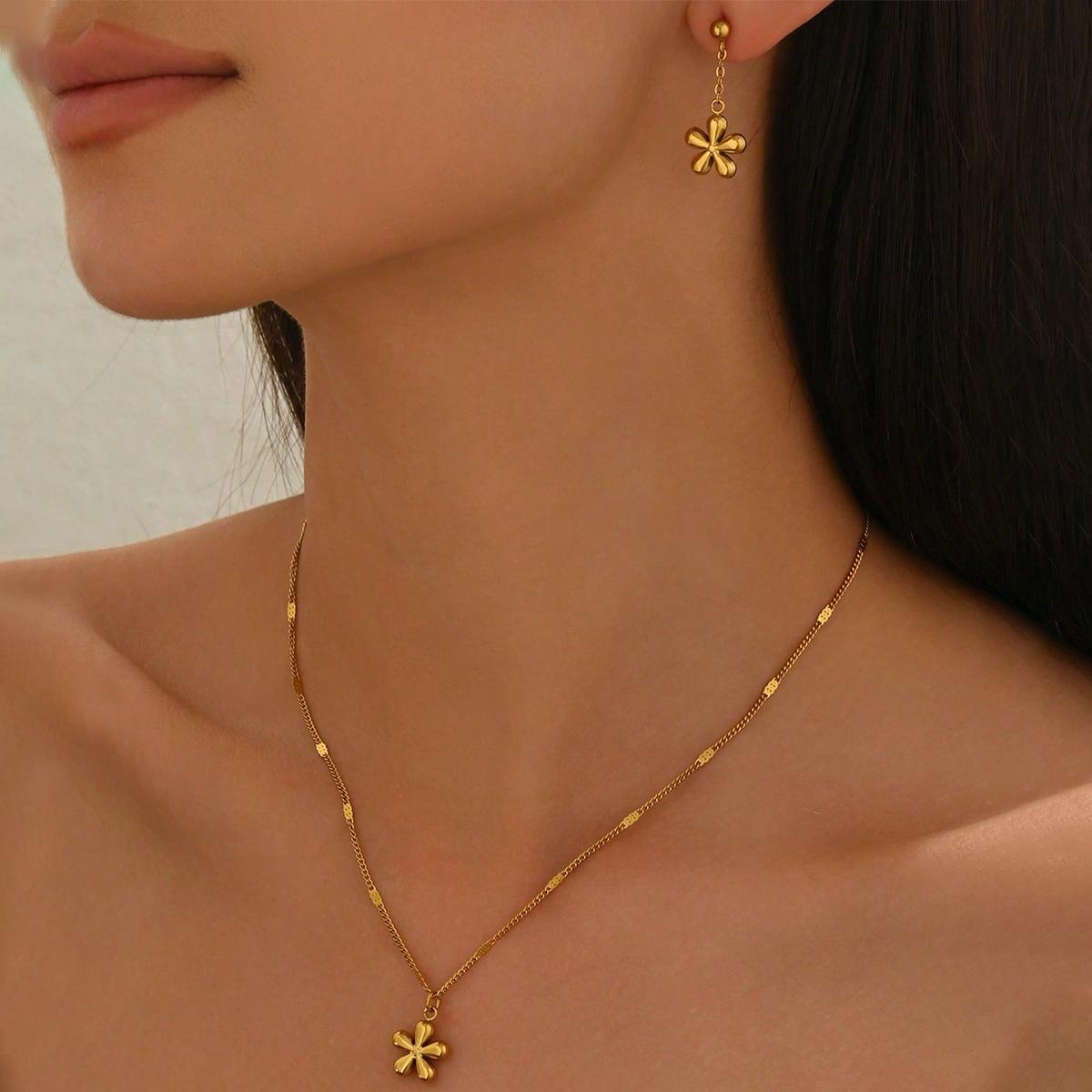 Women's Playful Floral Stainless Steel Costume Jewelry Set - Stainless Steel Earrings, Adjustable Chain, Sweatproof Drop Earrings, Metal Build, Skin-Safe, Non-Irritating, Daily Wear, Birthday Gifts, Mother’s Day Gifts