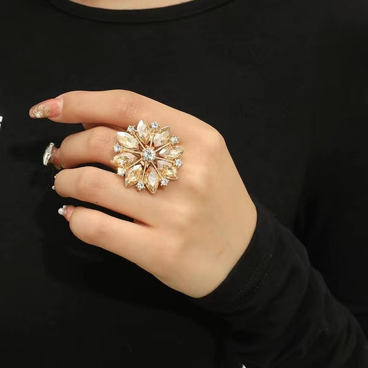 Diamonds big flower rings