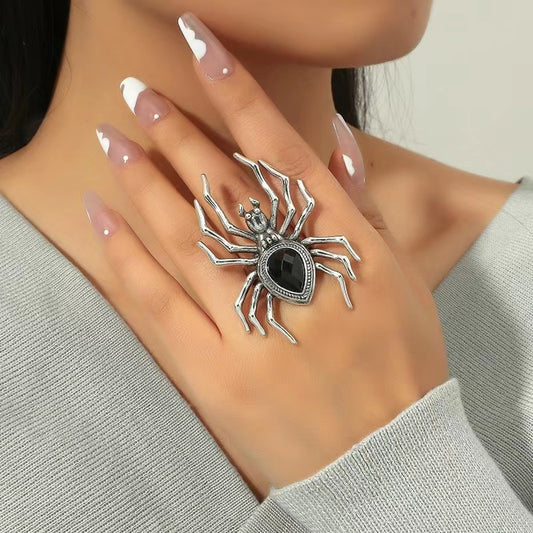 Spider diamond +metal rings