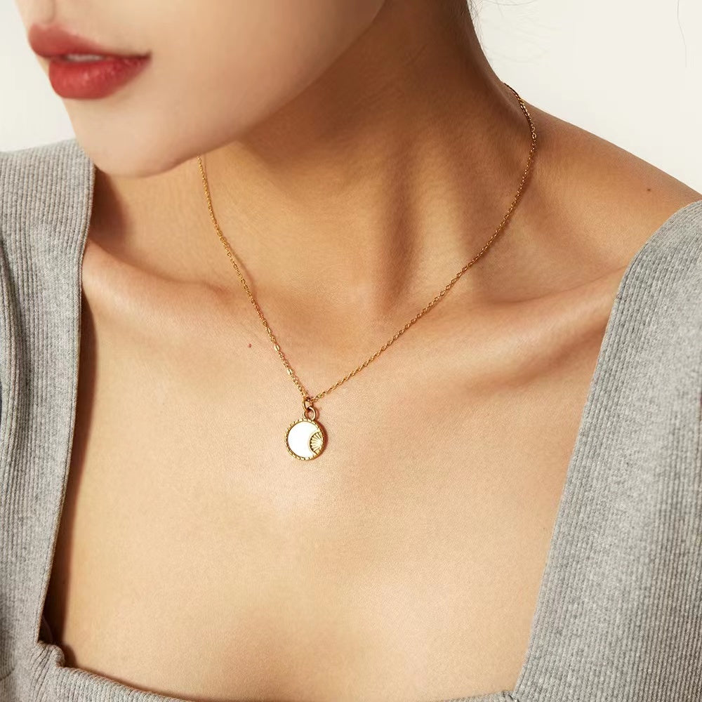 18k plating gold with pave Shell Necklace  oval Sunm or Moon or face pendant necklace