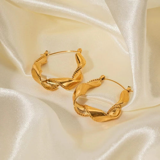 18k gold plating  cable shape of earrings
