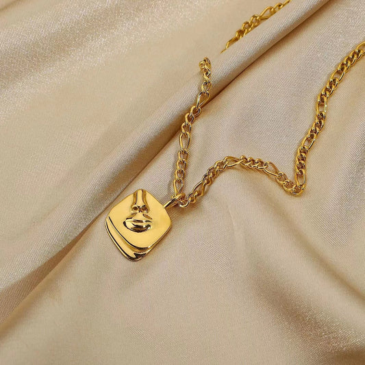 18K Gold  creative design of necklace