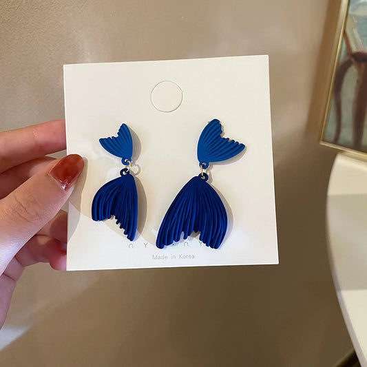 Creative design fishtail shape of earring