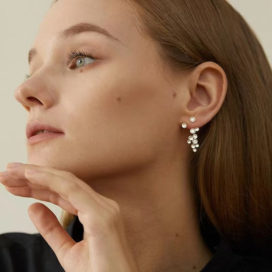 Niche star stud earrings with S925 sterling silver quality