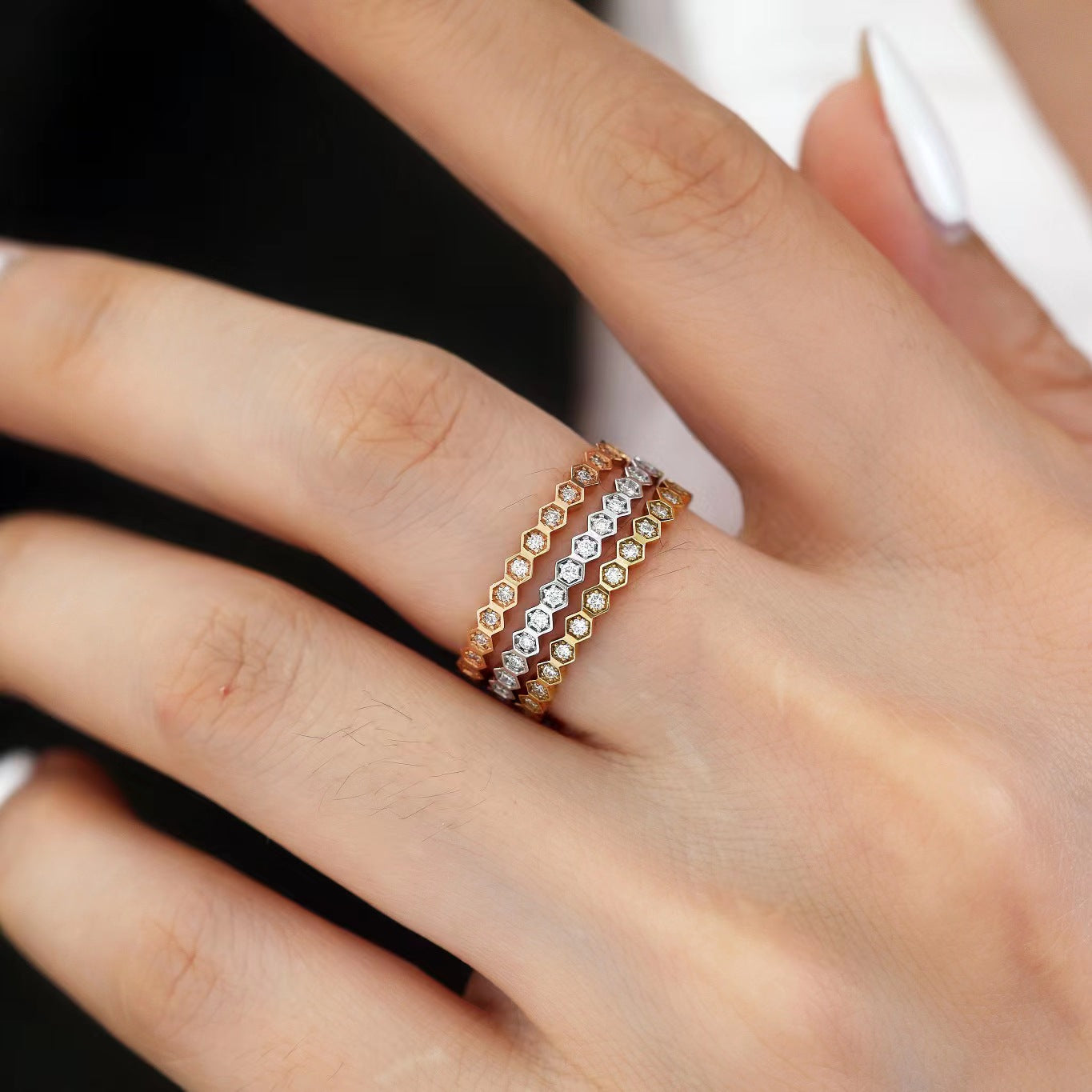 Creative honeycomb shape of rings sets