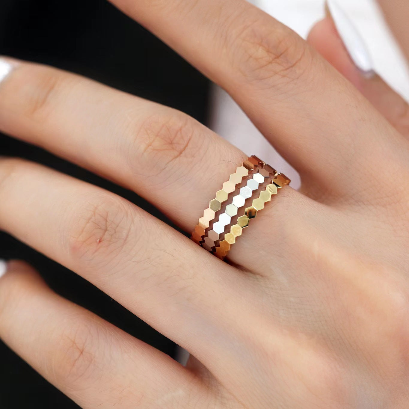 Creative honeycomb shape of rings sets