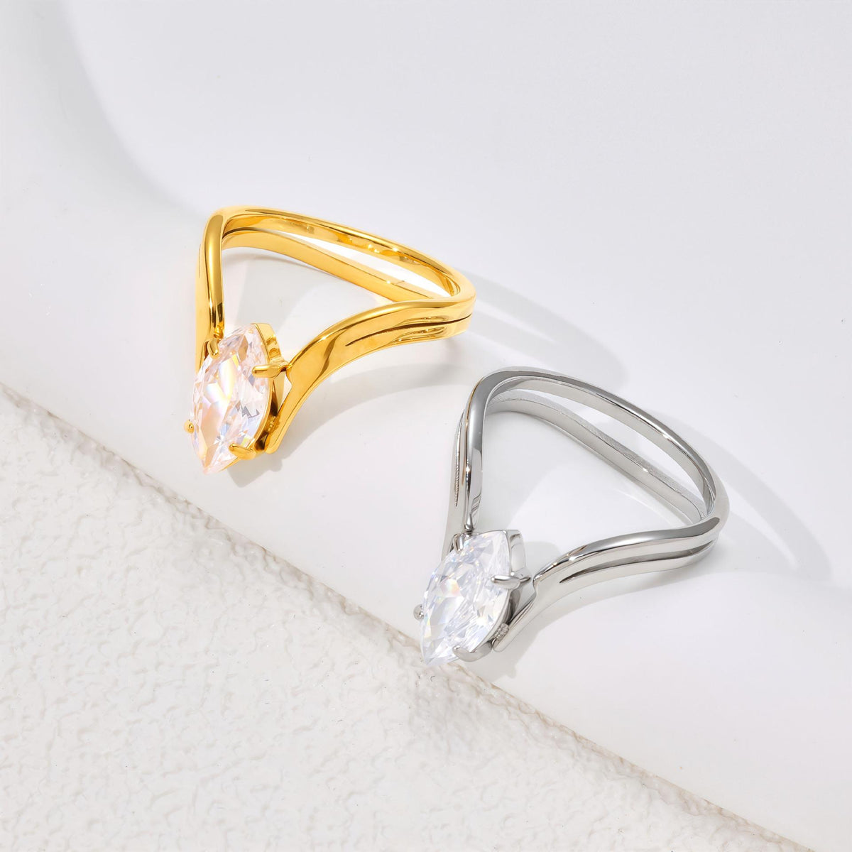 Everyday Entry-Luxury Stainless Titanium Steel Engagement Band - Marquise-Shaped Zircon & Oval Cubic Zirconia Inlay, Casual, Fashionable, Unique, Versatile, Non-Fading, High-Quality Customized Costume Jewelry, Sizes 6-8