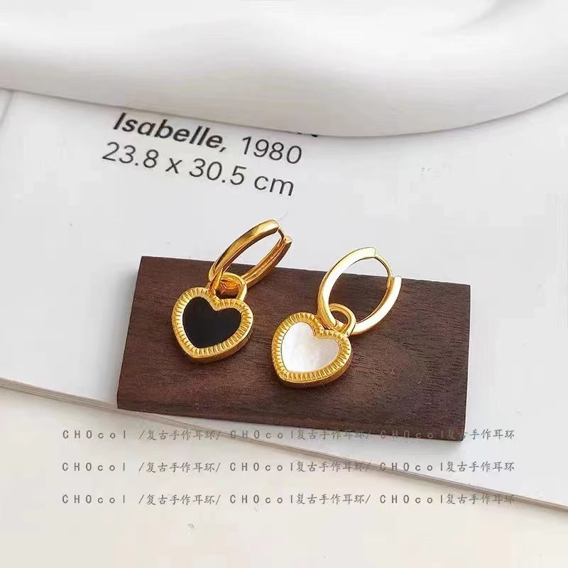 18k gold  heart shape earrings