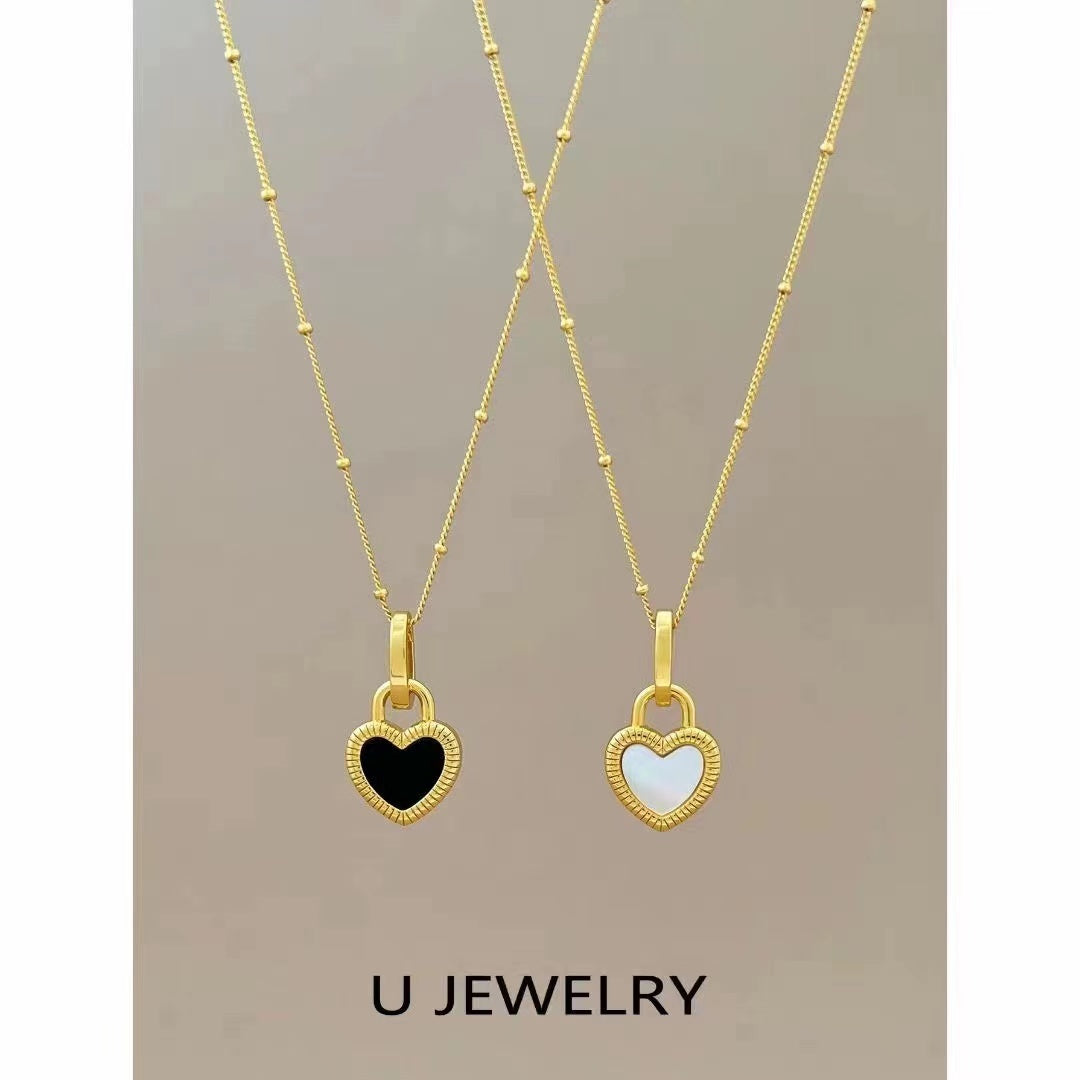 18k gold  heart shape earrings