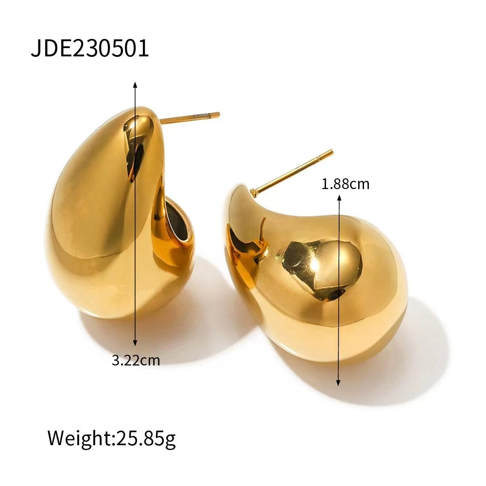 Drop shape unique design of earrings
