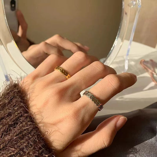 Ins entry luxury ring